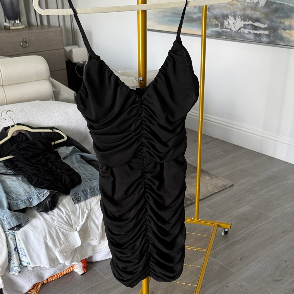 L’agence Elegant Black Ruched Dress
